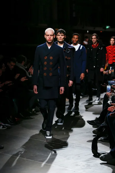 Look 73